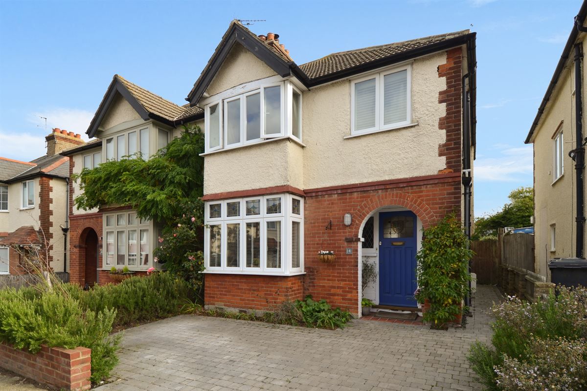 3 bed semidetached house for sale in Baddlesmere Road, Tankerton