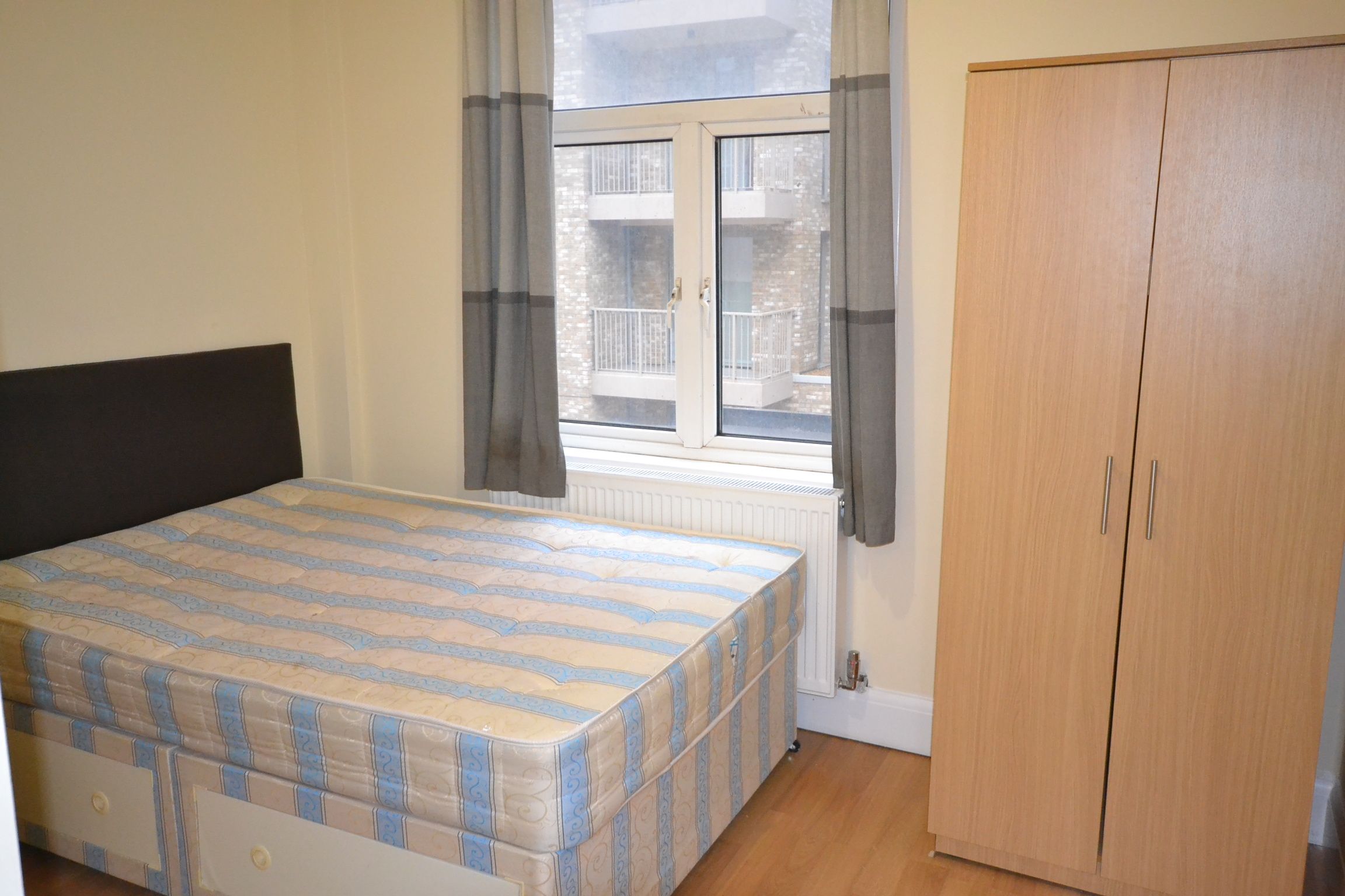 2 bed flat to rent in Kilburn High Road, London NW6 Zoopla