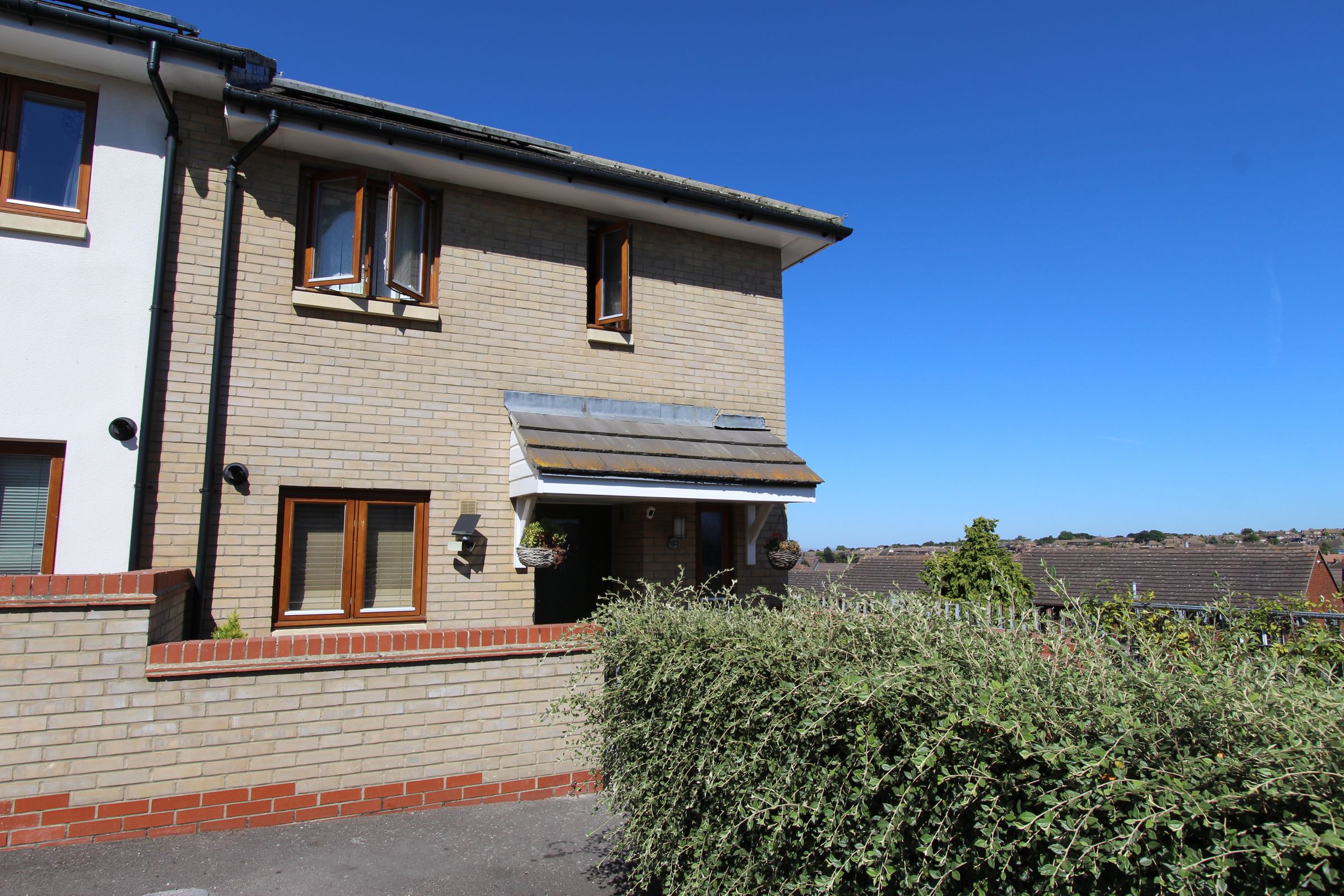 3 bed end terrace house to rent in Rosewood Mews, Gravesend DA12 Zoopla
