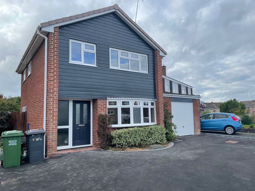 3 bed detached house for sale in Willowfield Drive, Kidderminster DY11
