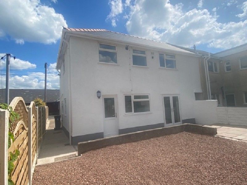 4 bed semidetached house for sale in Ffordd Glandwr, Ystalyfera