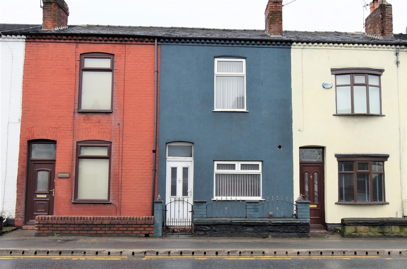 2 bed terraced house to rent in Leigh Road, Worsley, Manchester M28