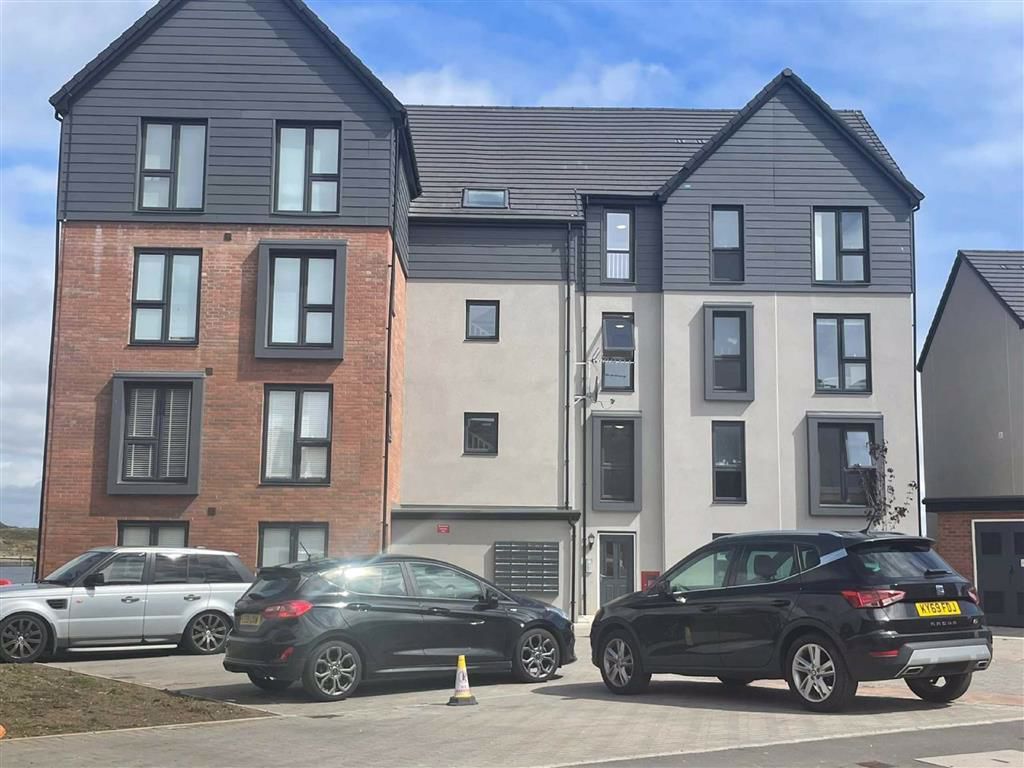 2 bed flat to rent in Ffordd Y Dociau, Barry, Vale Of CF62