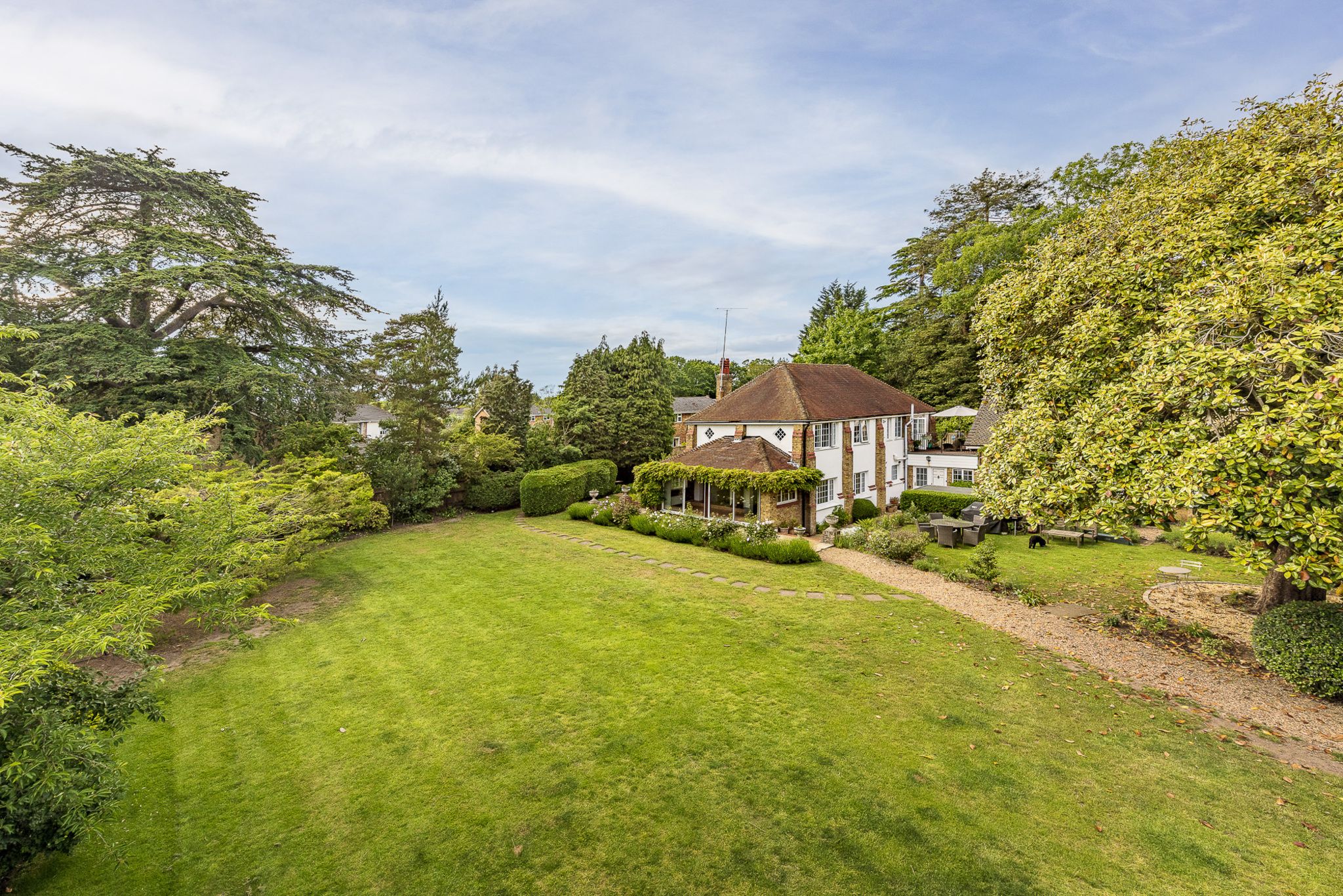 3 bed for sale in Oatlands Avenue, Weybridge KT13 Zoopla