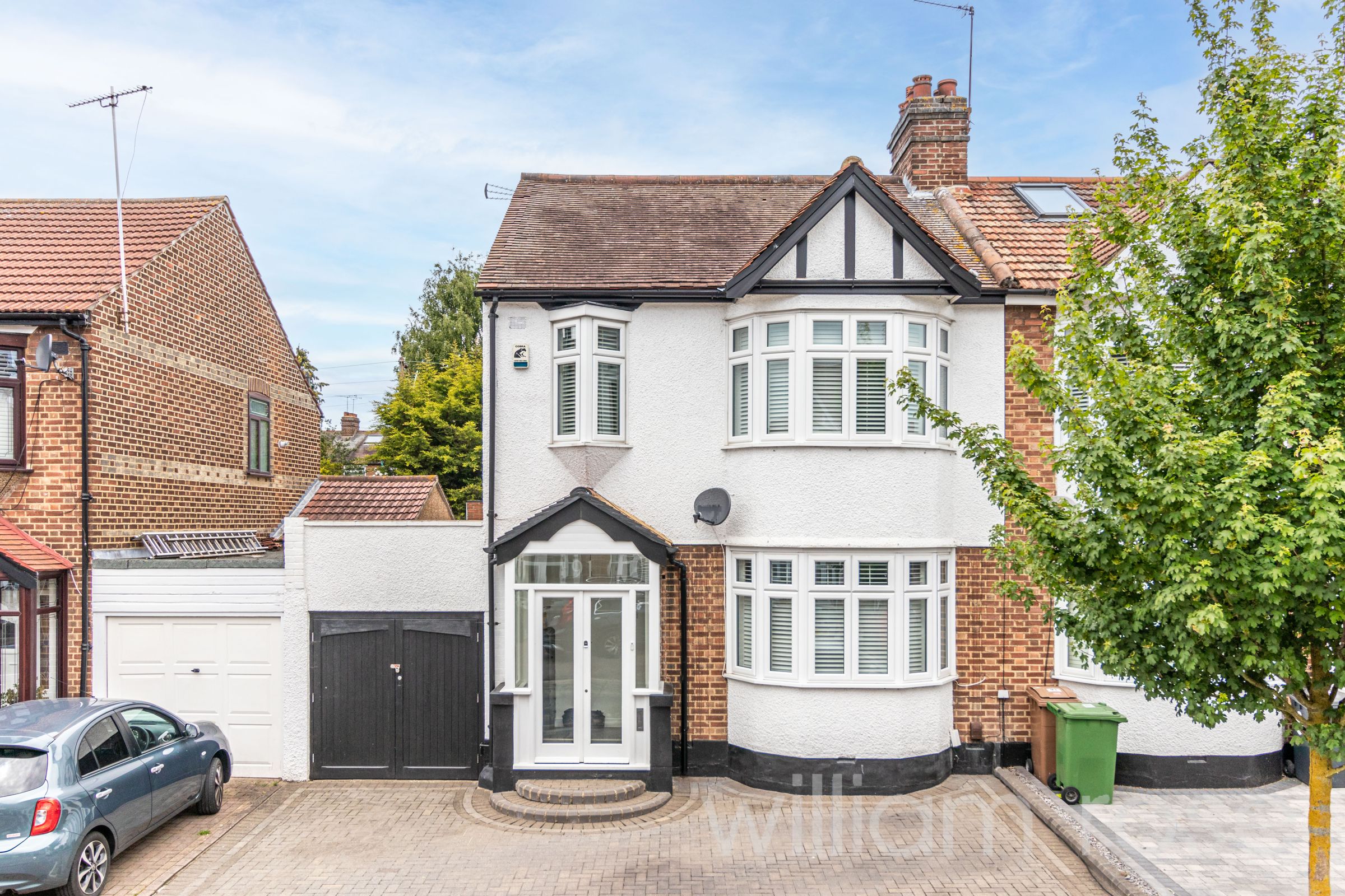 4 bed semidetached house for sale in Richmond Avenue, Highams Park