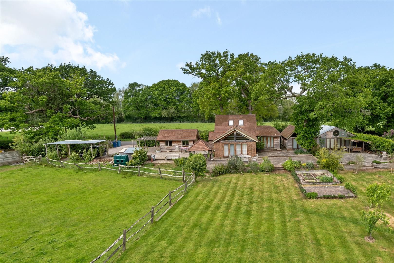 5 bed detached house for sale in Prestwick Lane, Chiddingfold, Godalming GU8 Zoopla