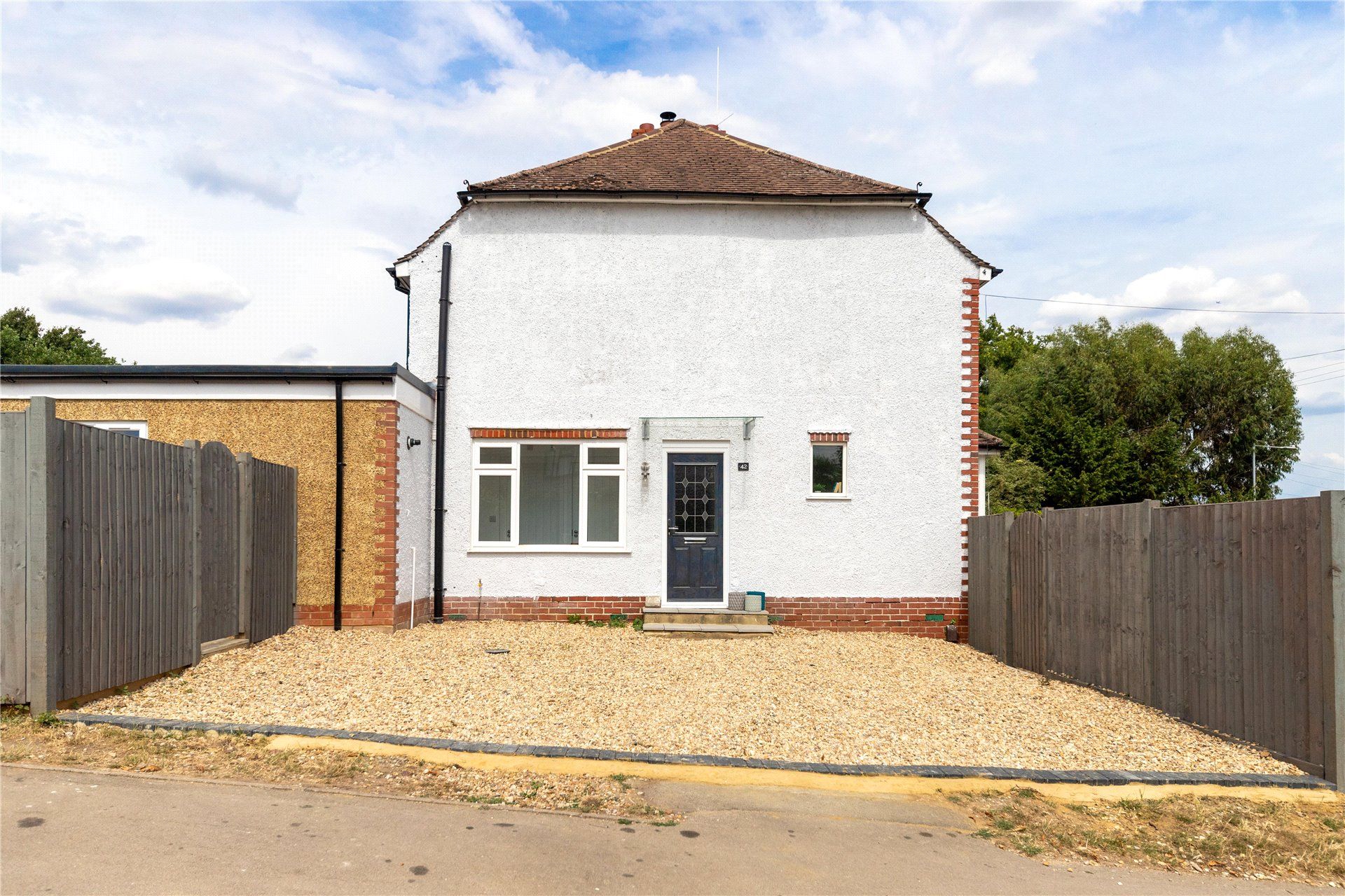 3 bed semidetached house for sale in Gipsy Lane, Earley, Reading