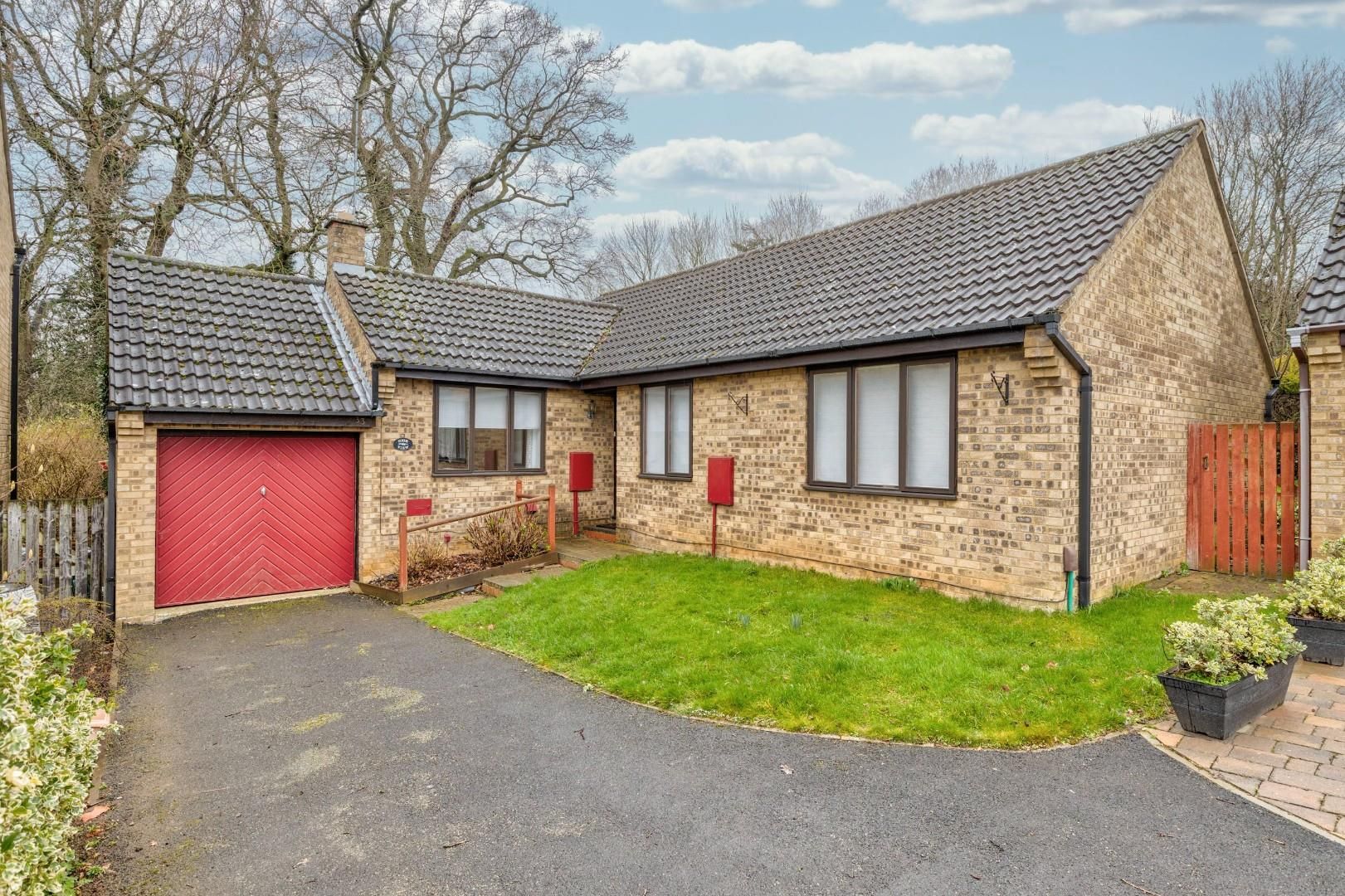 3 bed detached bungalow for sale in Hawkridge, West Hunsbury