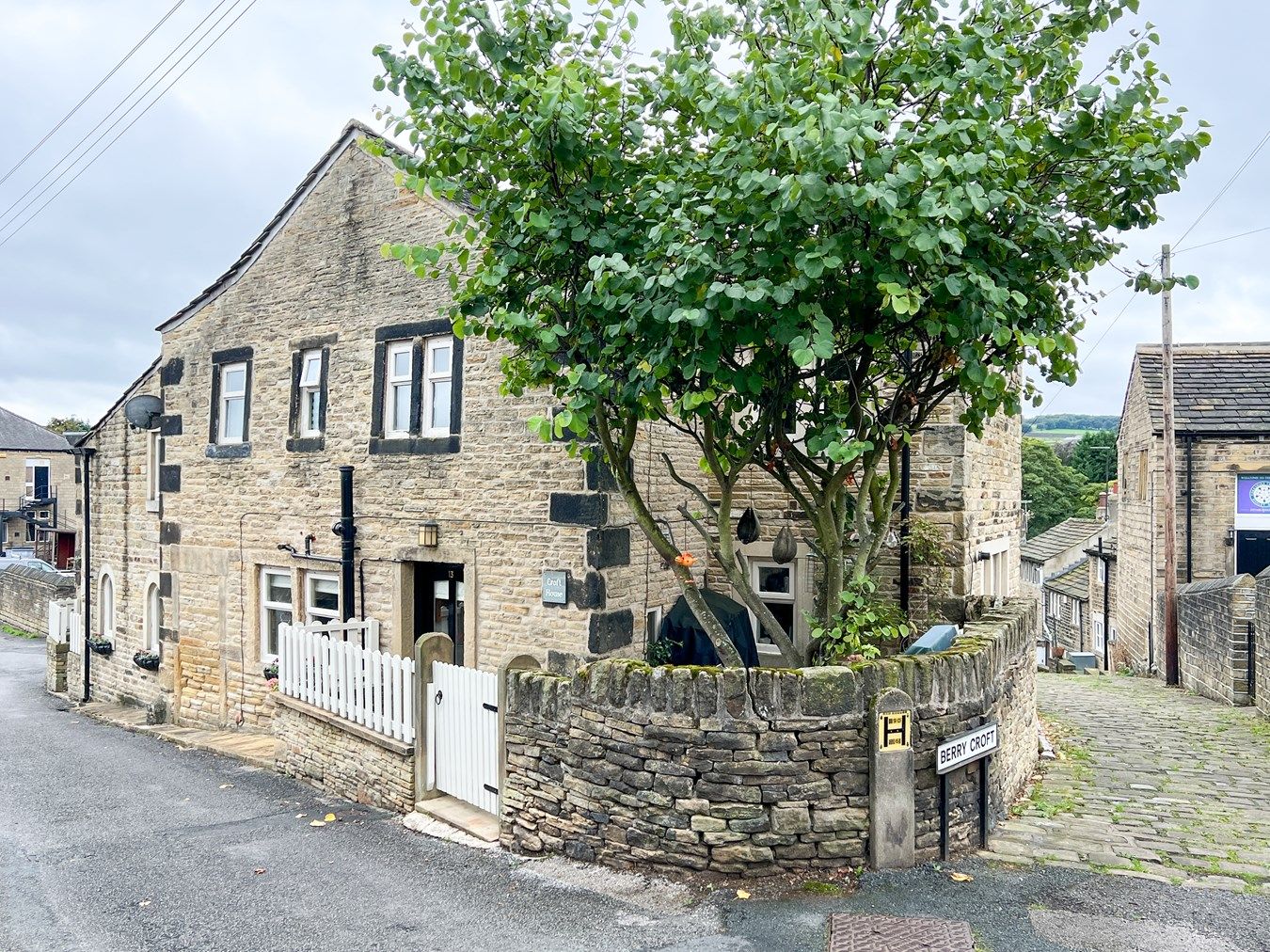 3 bed property for sale in Berry Croft, Honley, Holmfirth HD9 Zoopla