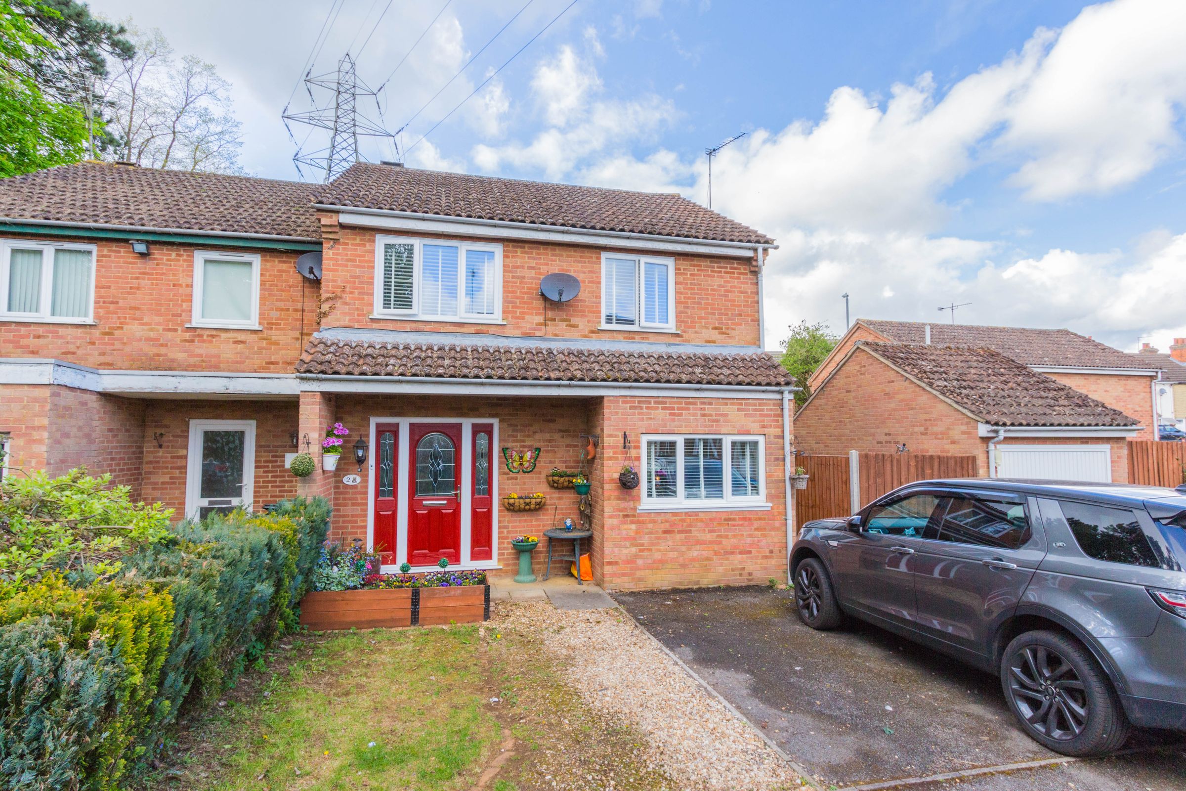 3 bed semidetached house for sale in Cowper Close, Irthlingborough, Wellingborough NN9 Zoopla