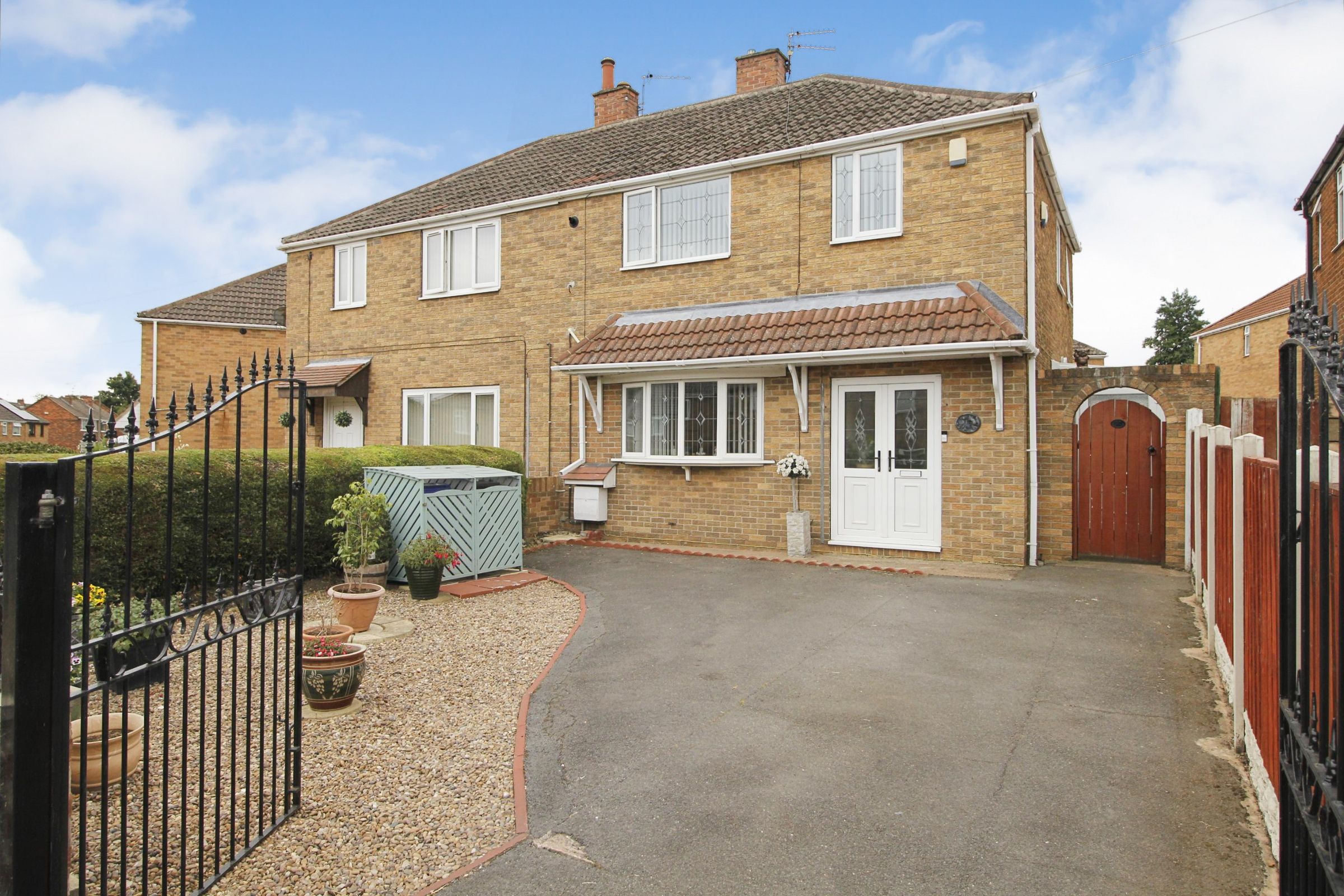3 bed semidetached house for sale in Bernard Road, Edlington
