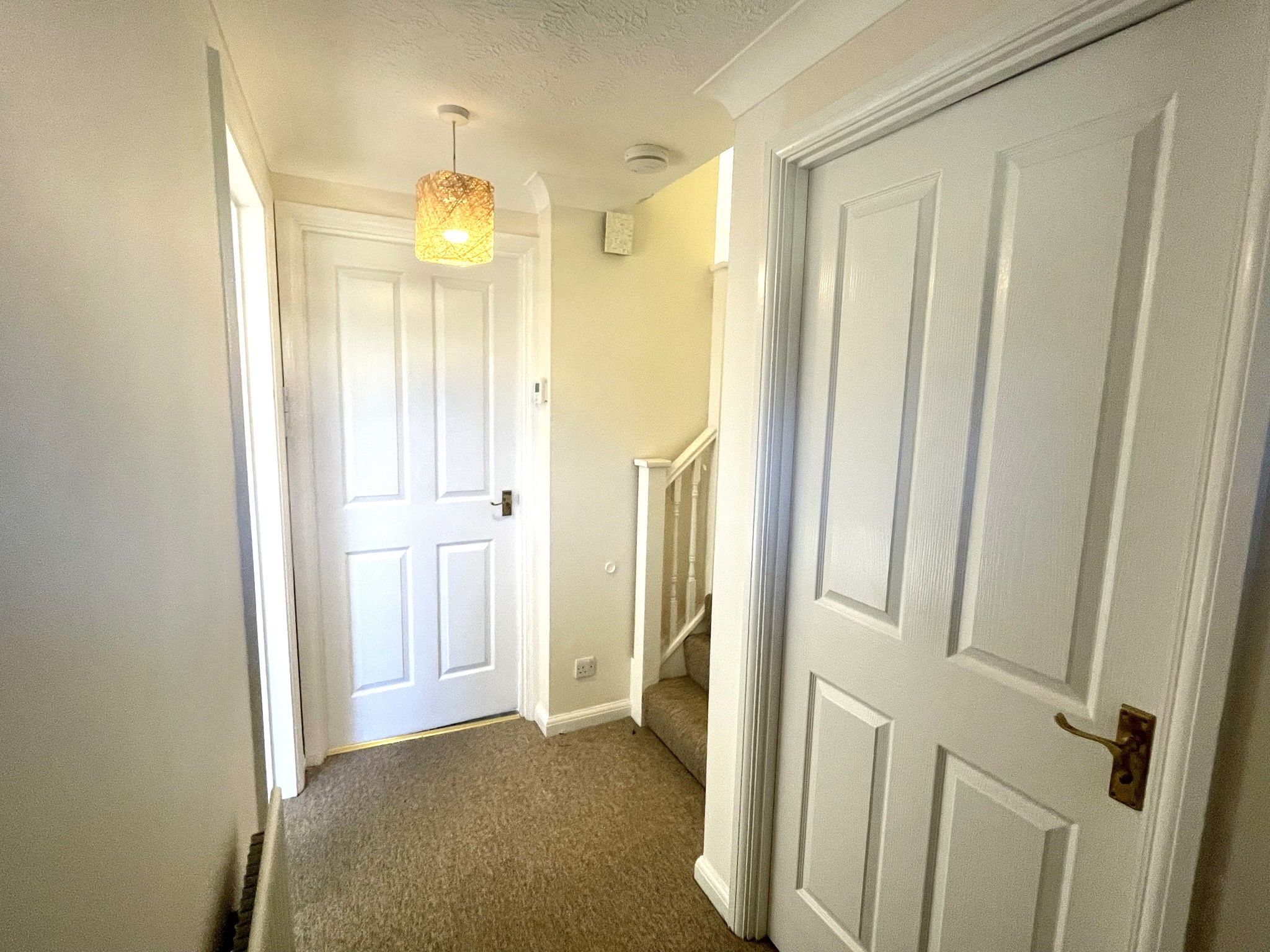 3 bed semidetached house to rent in King Gardens, Chichester