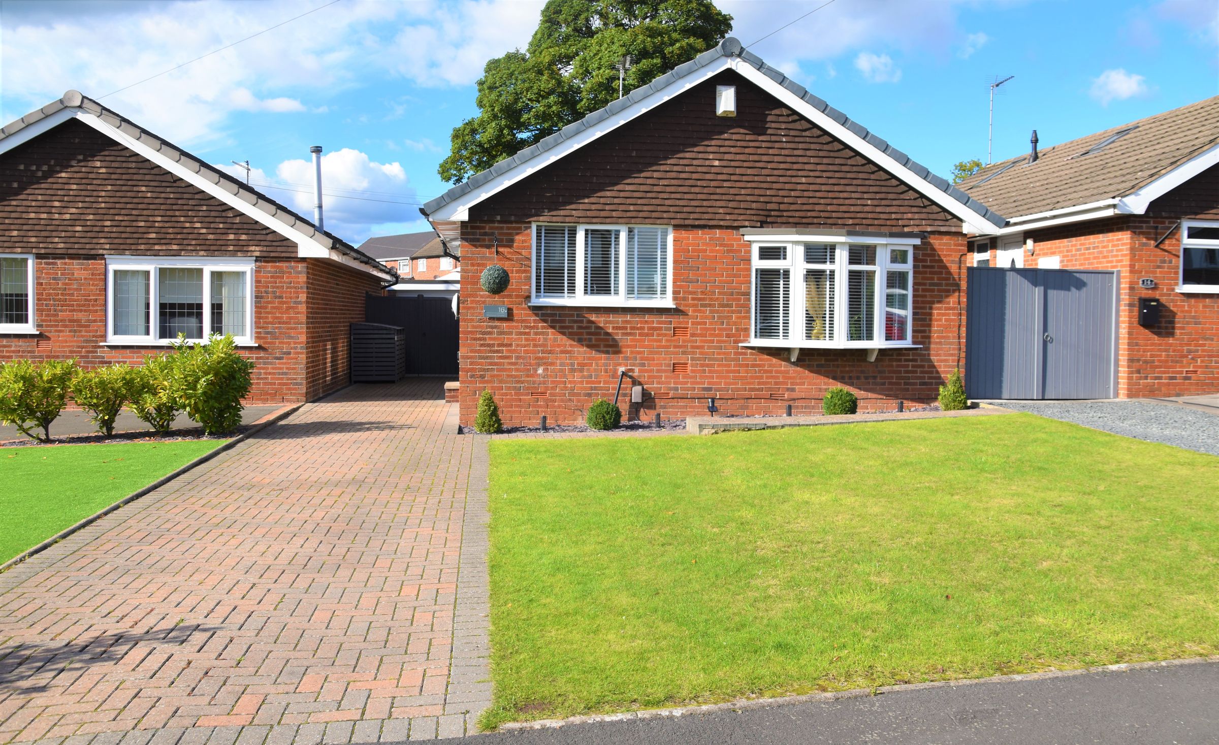 2 bed detached bungalow for sale in Welland Grove, Westbury Park