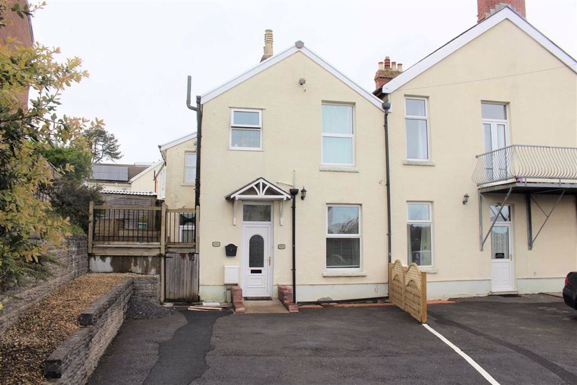 3 bed semidetached house for sale in West Cross Avenue, West Cross