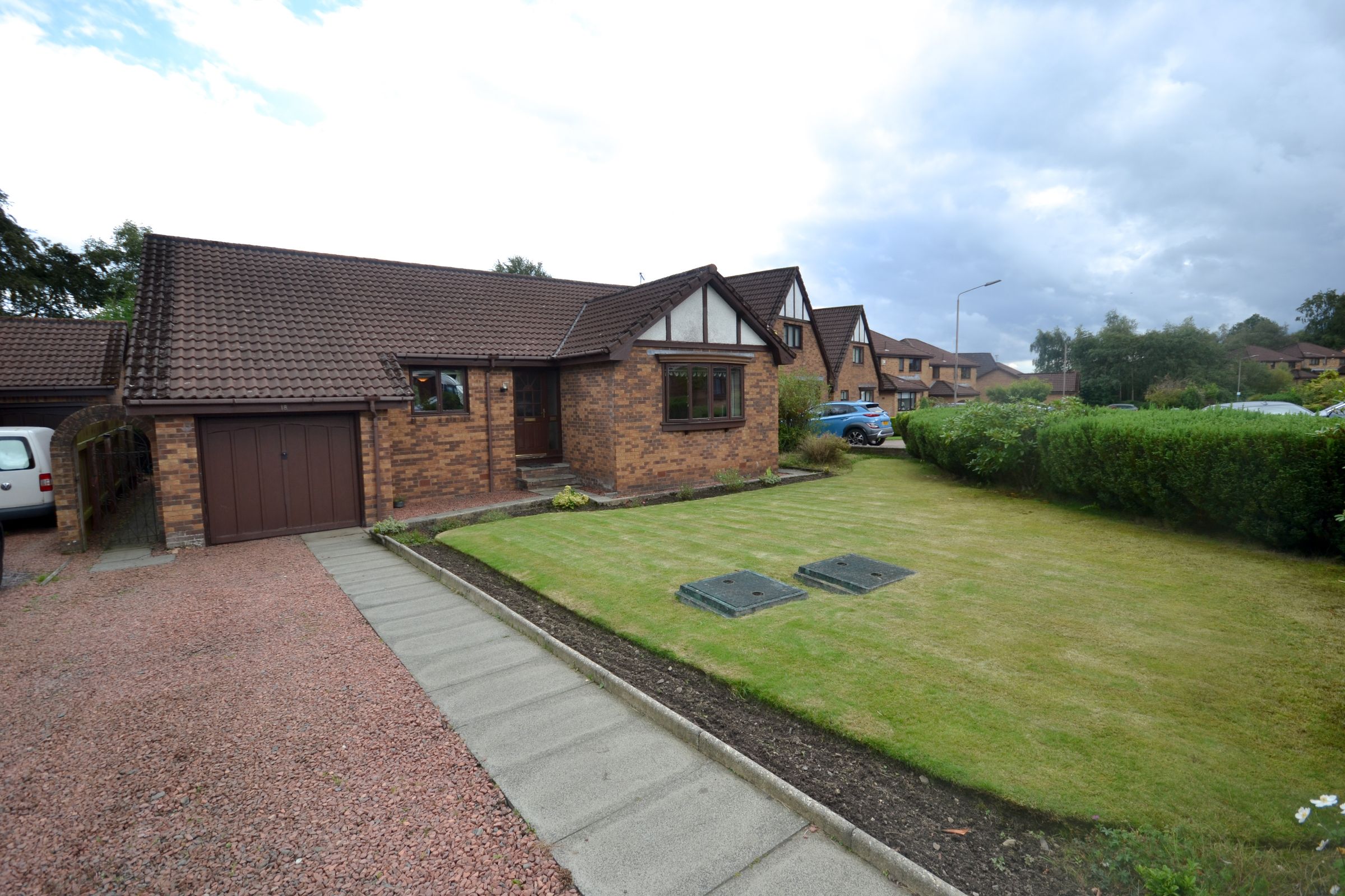 3 bed detached bungalow for sale in Edenside, Cumbernauld G68 Zoopla