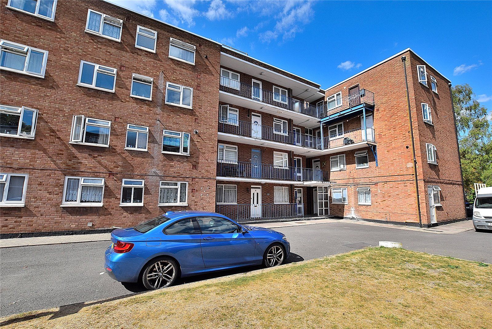 1 bed flat to rent in Viceroy Court, High Street South, Dunstable, Beds