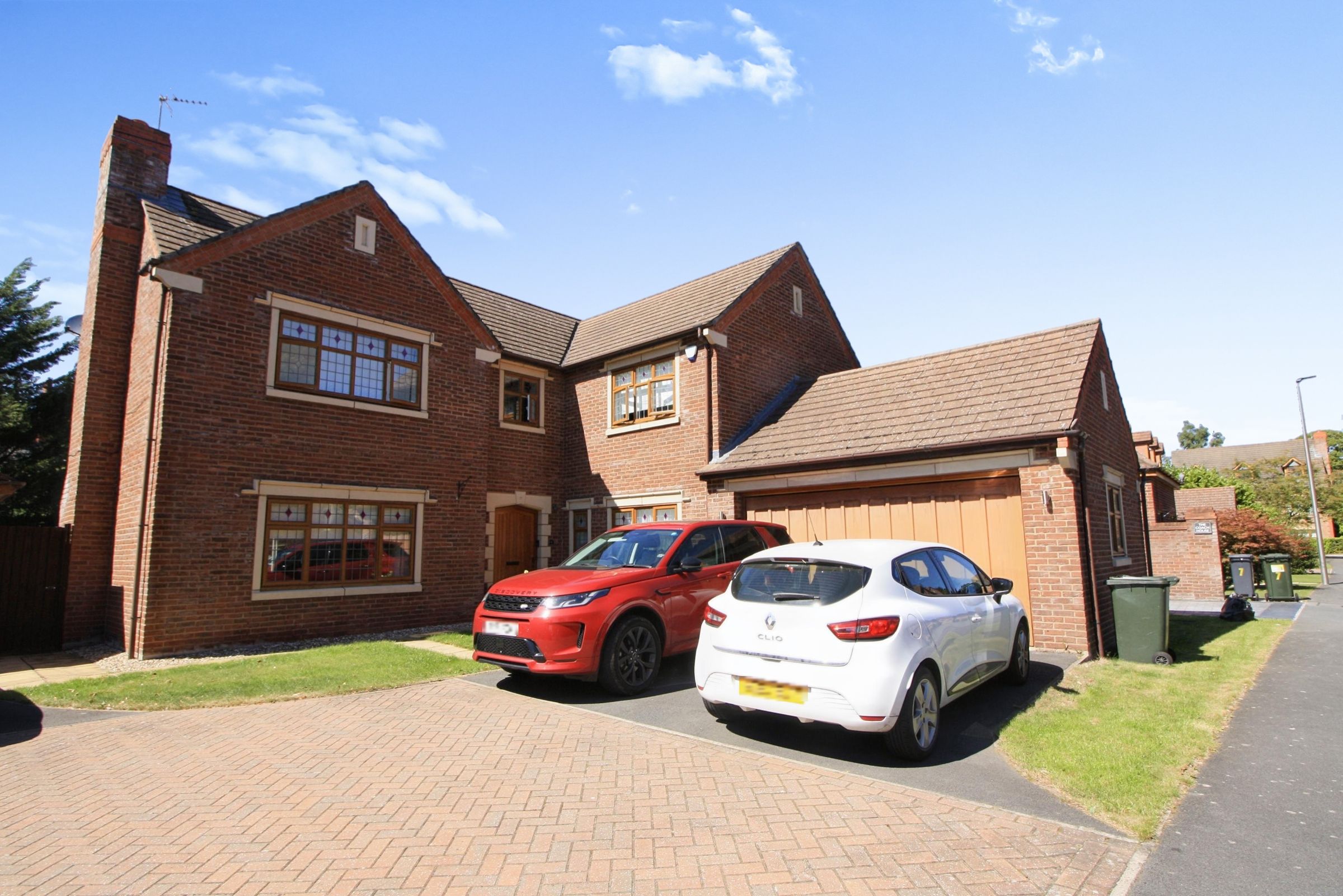 5 bed detached house to rent in Glade Drive, Little Sutton, Ellesmere