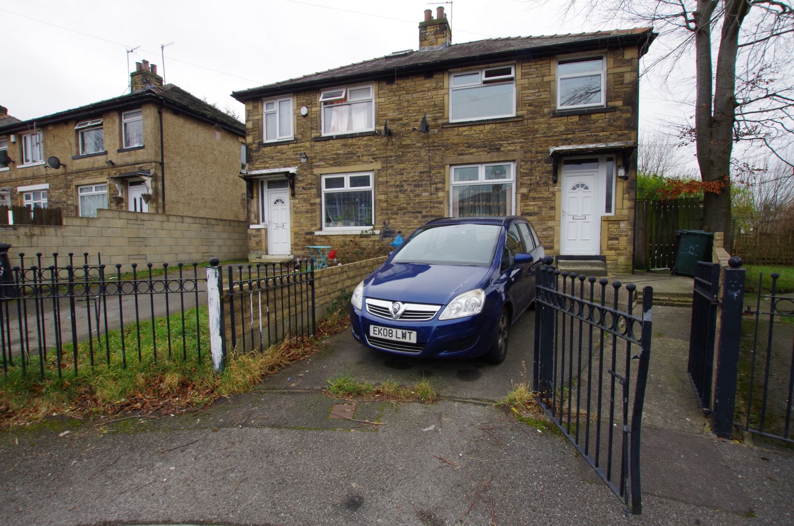 3 bed semidetached house for sale in Dalcross Grove, Bradford BD5 Zoopla