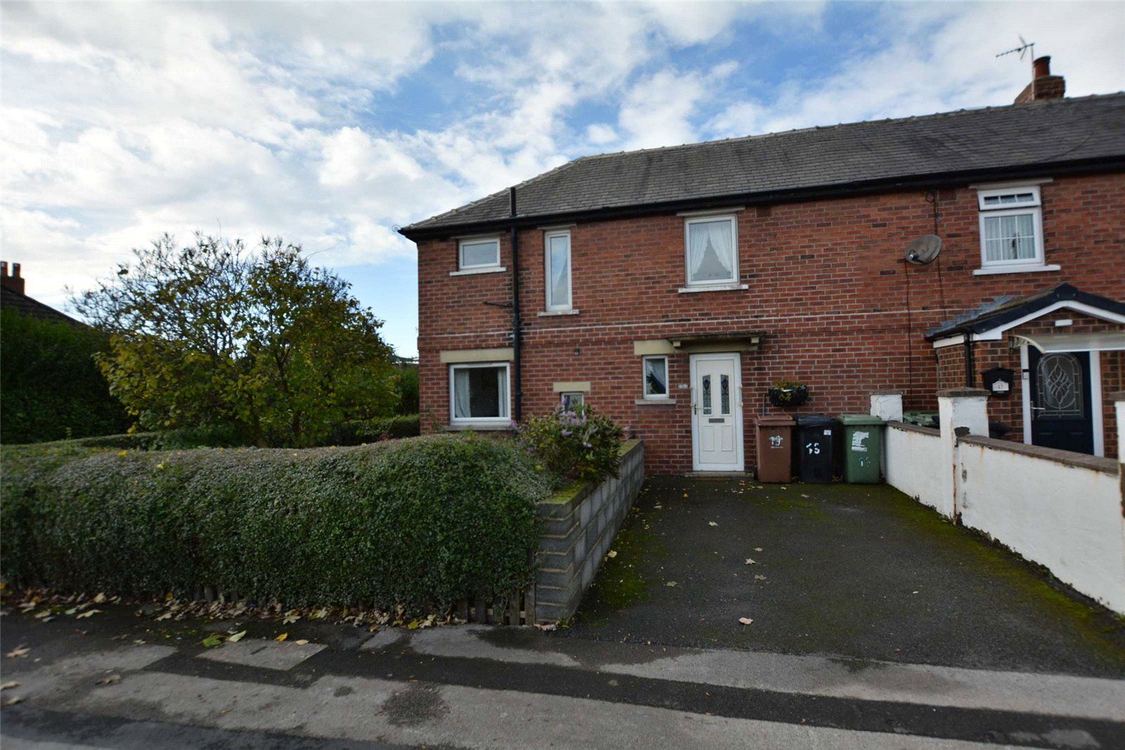 3 bed terraced house for sale in Winthorpe Avenue, Thorpe, Wakefield