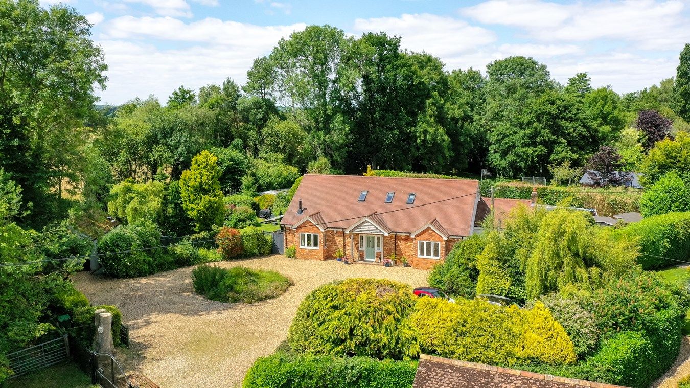 4 bed property for sale in Ringwood Road, North Gorley, Fordingbridge