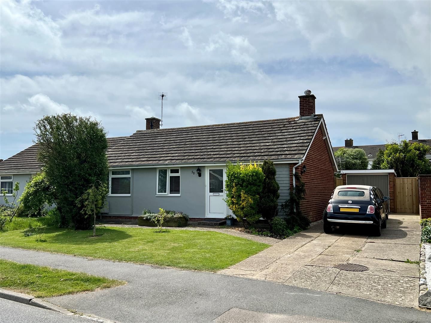 2 bed semidetached bungalow for sale in Seven Sisters Road, Willingdon