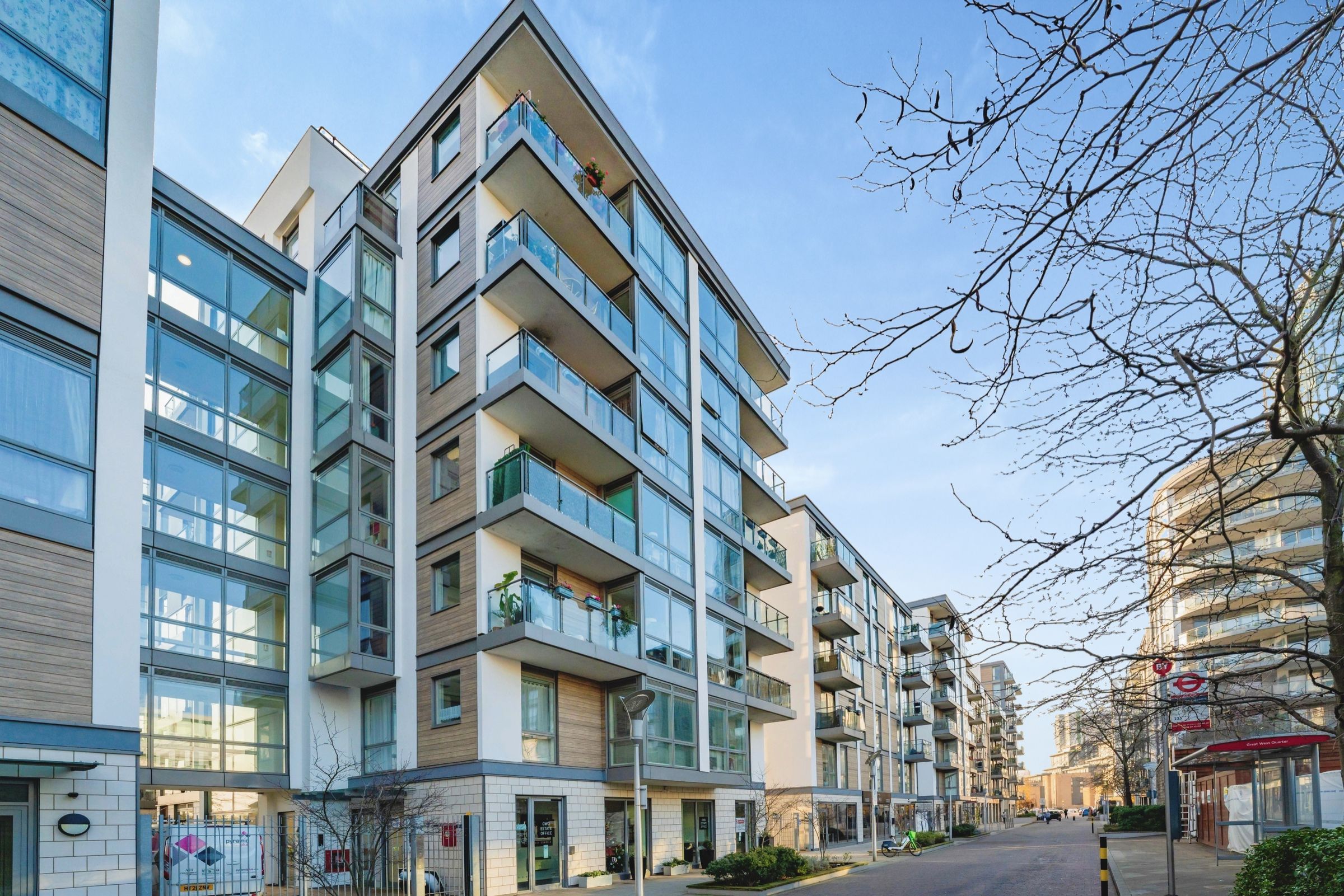 1 bed flat for sale in Ealing Road, Brentford TW8 Zoopla