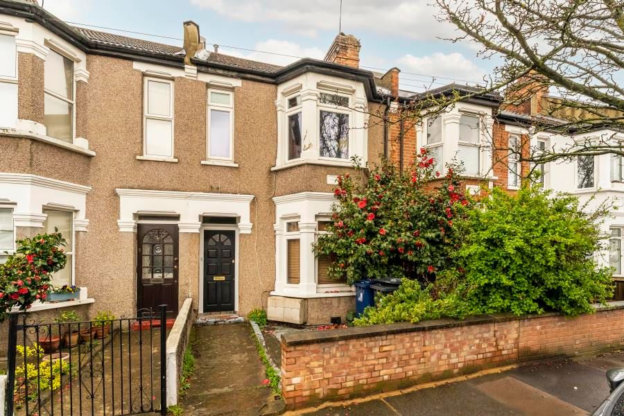 2 bed flat for sale in Carlyle Road, London W5 Zoopla
