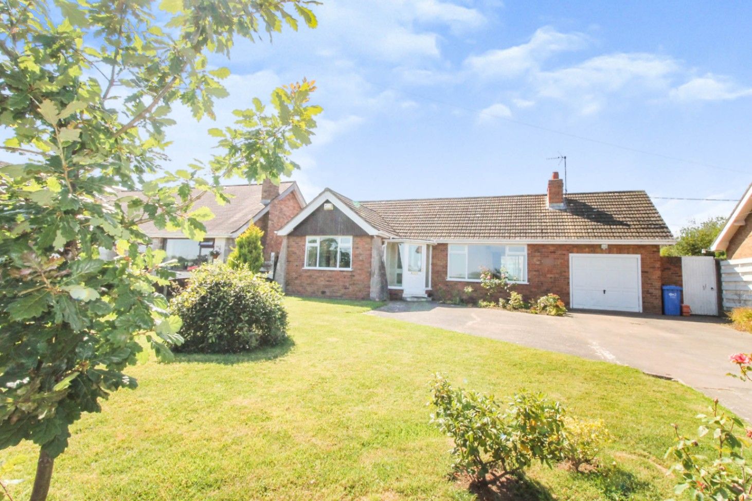 2 bed bungalow for sale in Allt Goch, St. Asaph LL17 Zoopla