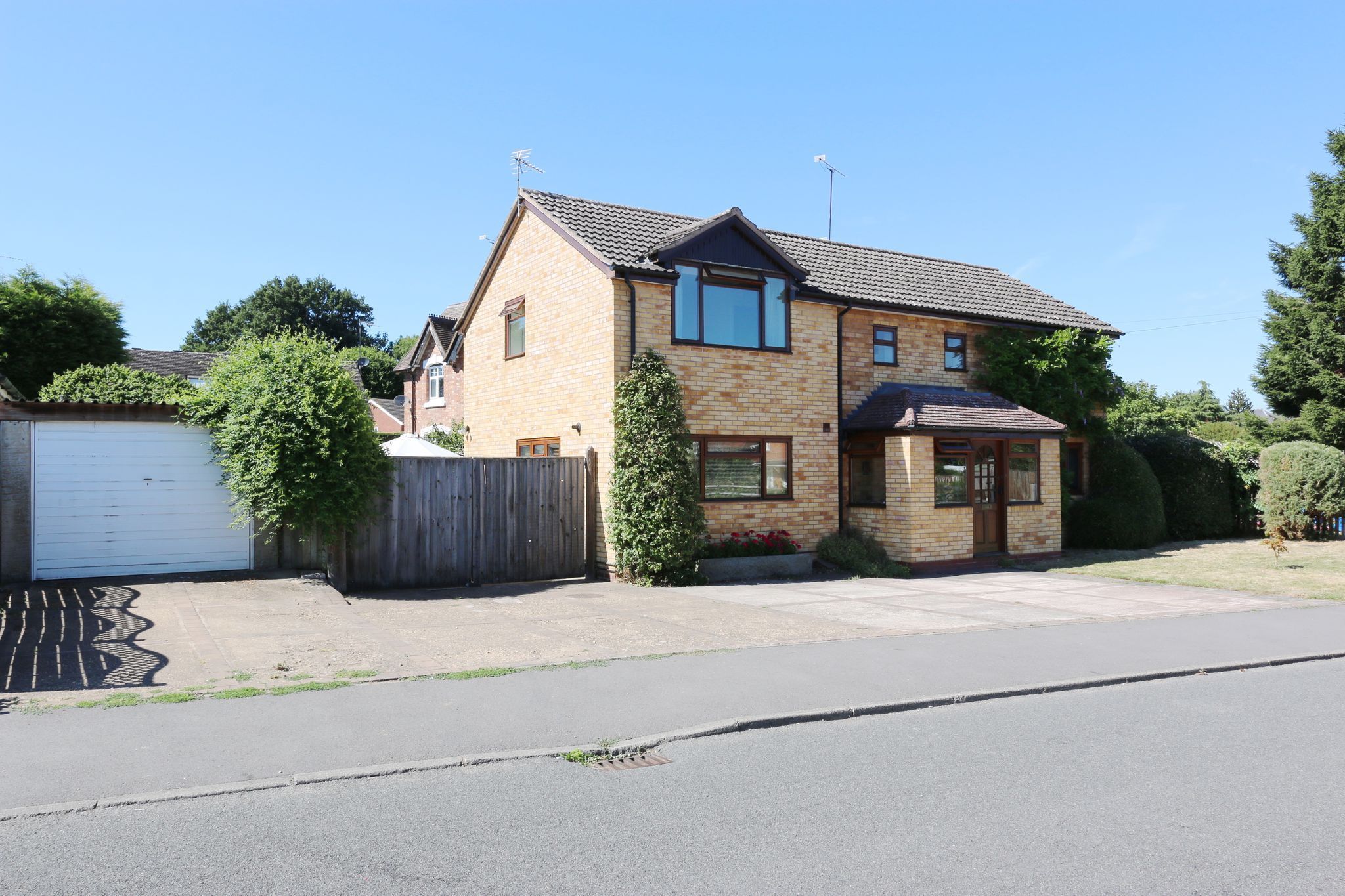 4 bed detached house for sale in Roman Way, Alcester B49 Zoopla