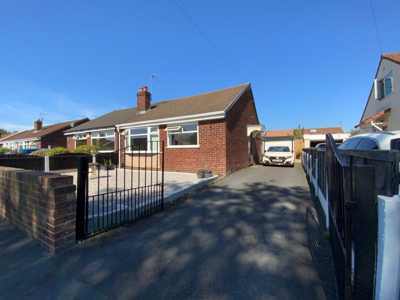 2 bed bungalow to rent in Windermere Avenue, Denton, Manchester M34
