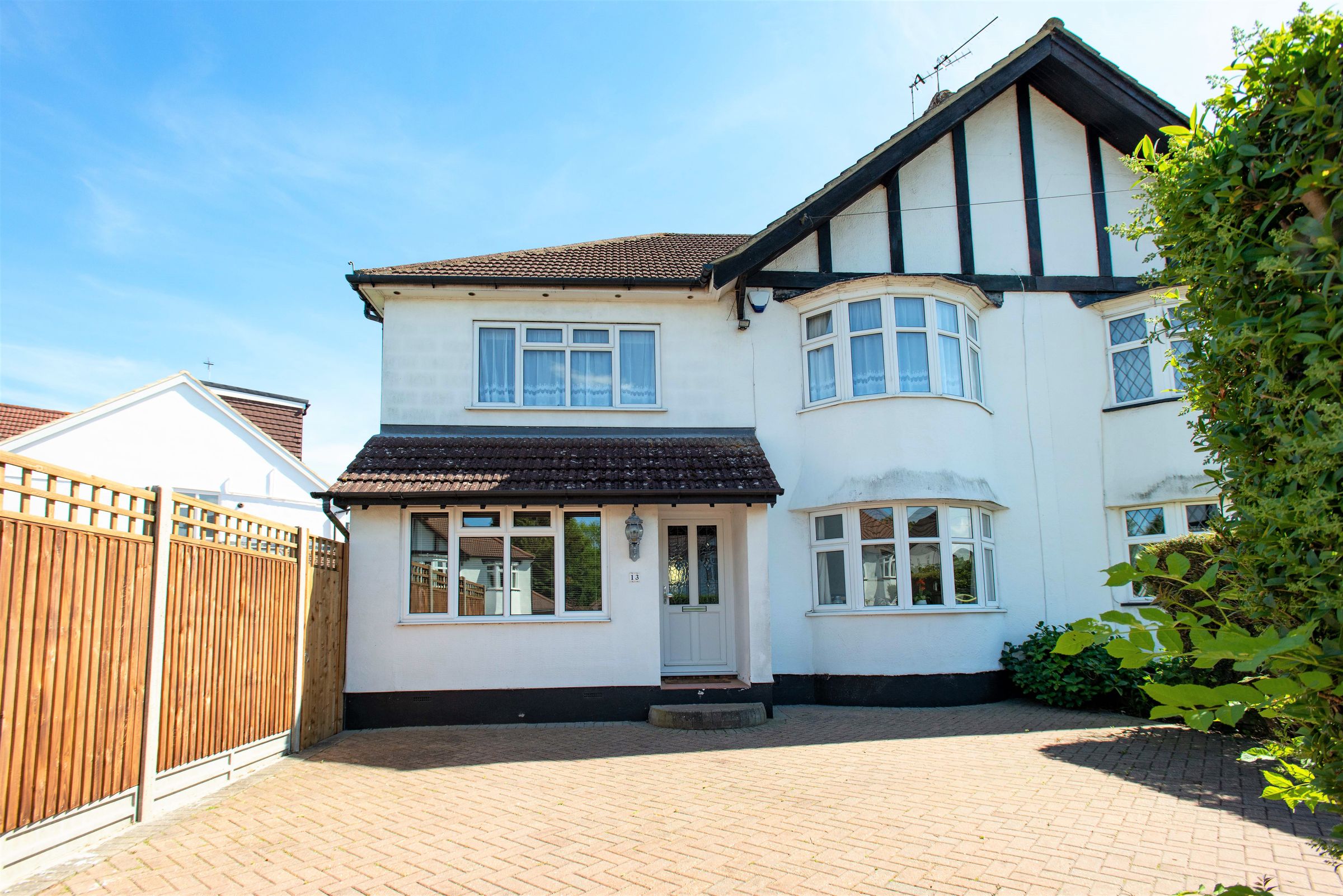 4 bed semidetached house for sale in Crest View Drive, Petts Wood