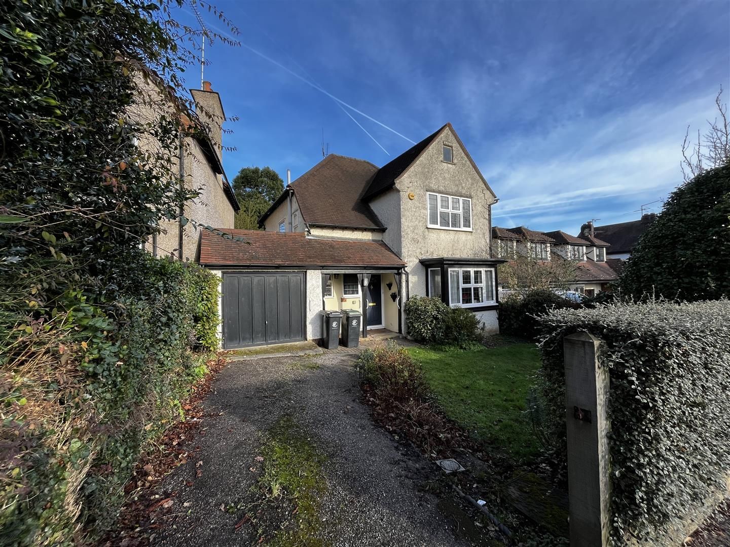 3 bed detached house for sale in Russell Road, Buckhurst Hill IG9 Zoopla