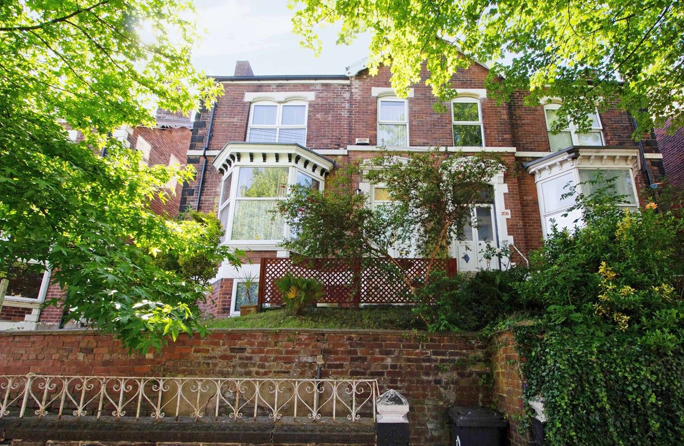 5 bed semidetached house for sale in Abbeyfield Road, Sheffield S4