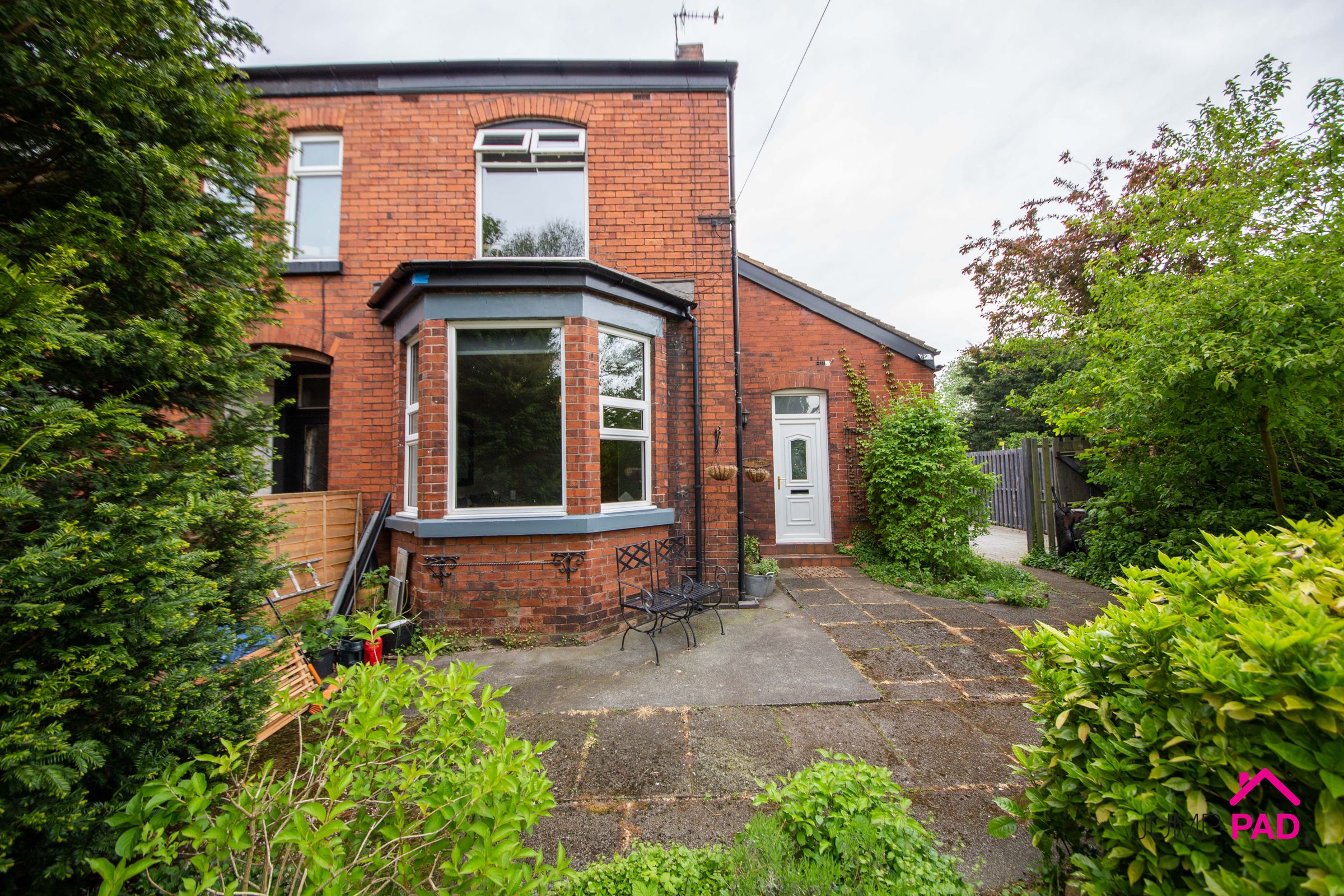 2 bed semidetached house for sale in Old Wargrave Road, NewtonLe