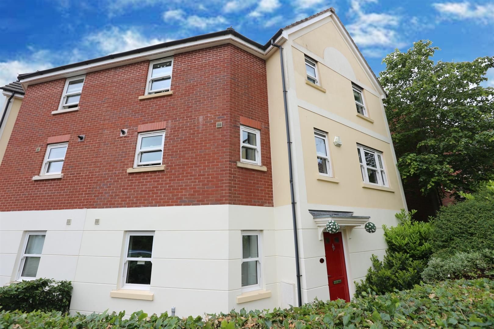 Explorer Walk, The Willows TQ2  