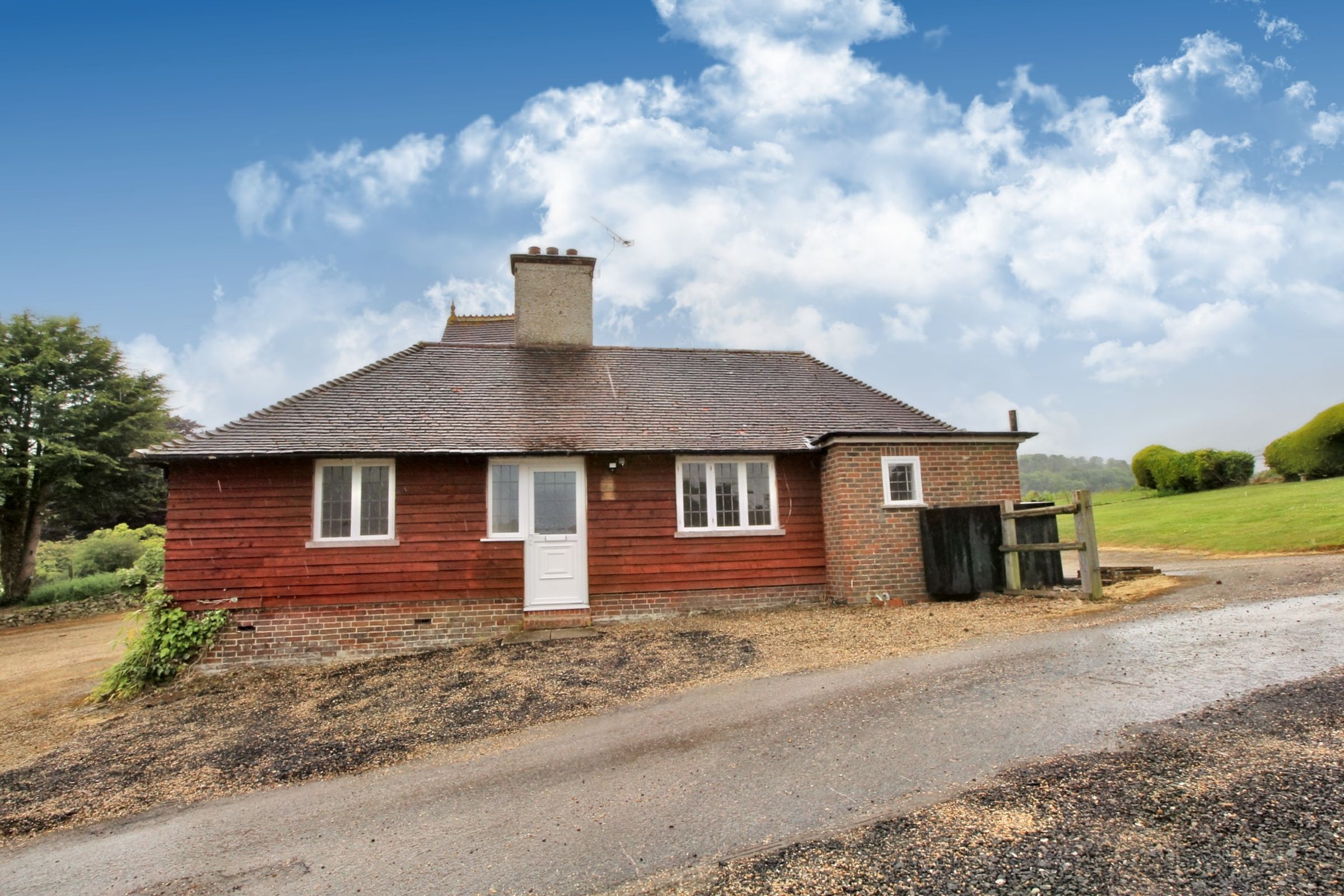 2 bed bungalow to rent in Mill Lane, Steep, Petersfield, Hampshire GU32