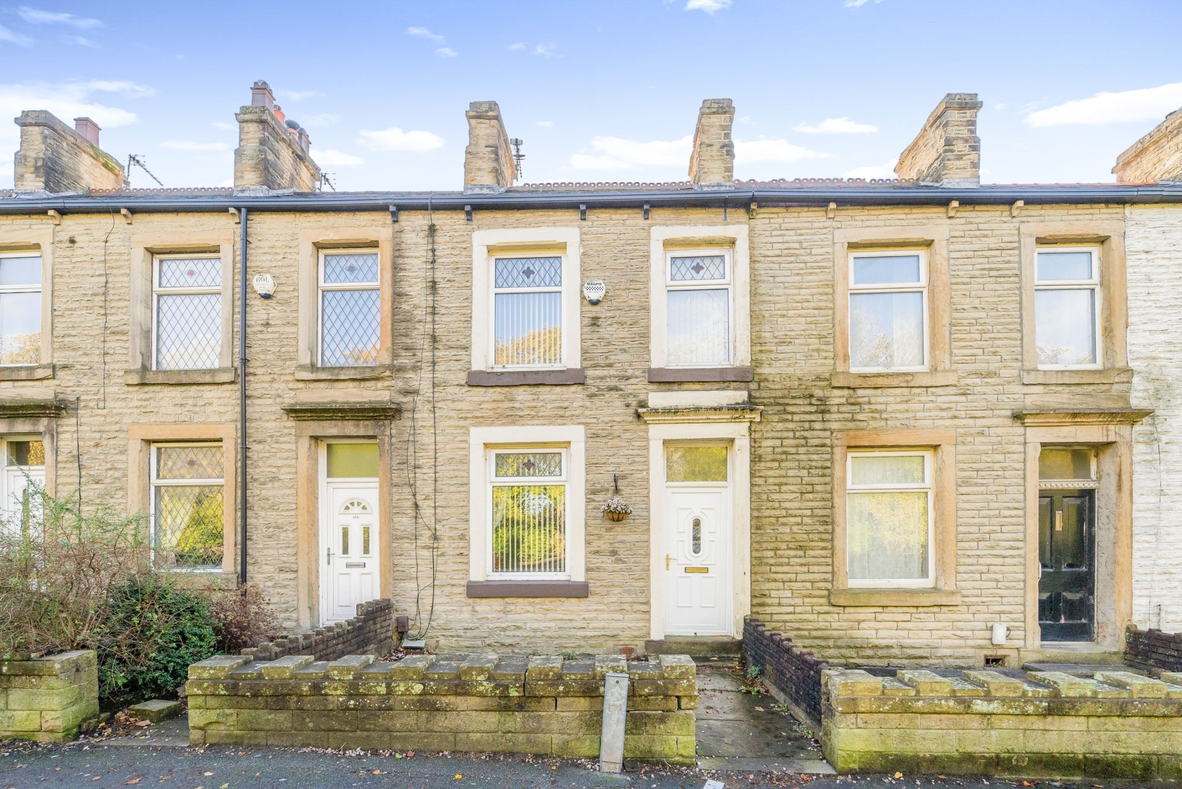 3 bed terraced house to rent in Burnley Road, Padiham, Burnley