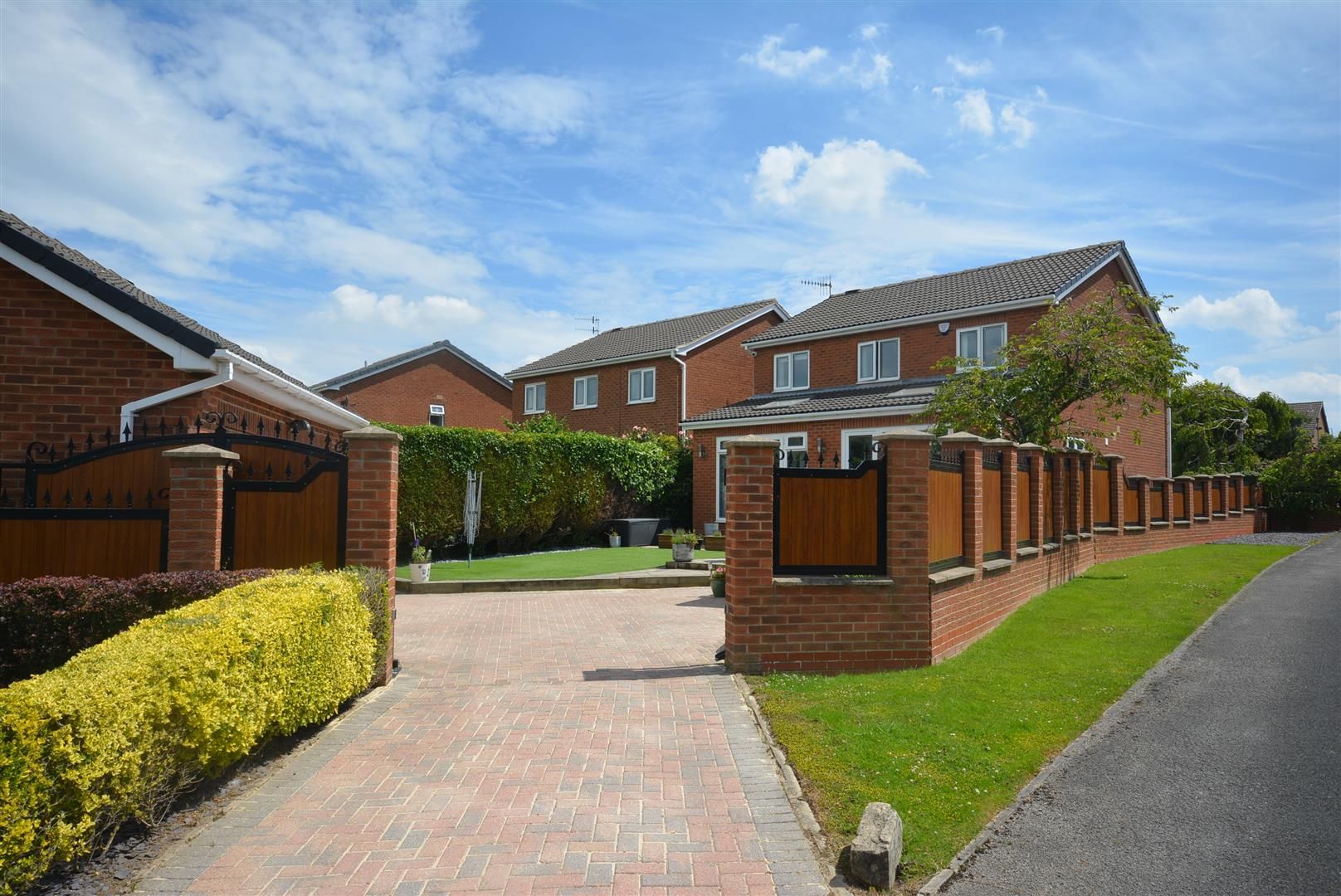 4 bed detached house for sale in Nether Croft Road, Brimington
