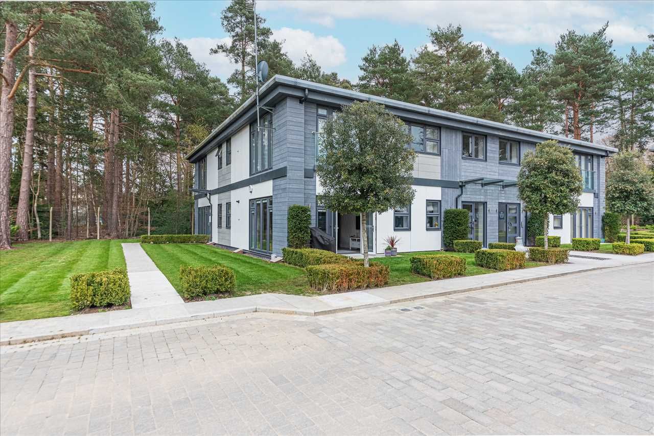 2 bed flat for sale in Corunna Court, Wellington Business Park