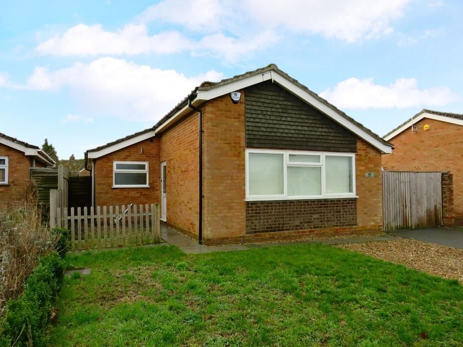 3 bed detached bungalow to rent in Woodcutters Way, Lakenheath, Brandon