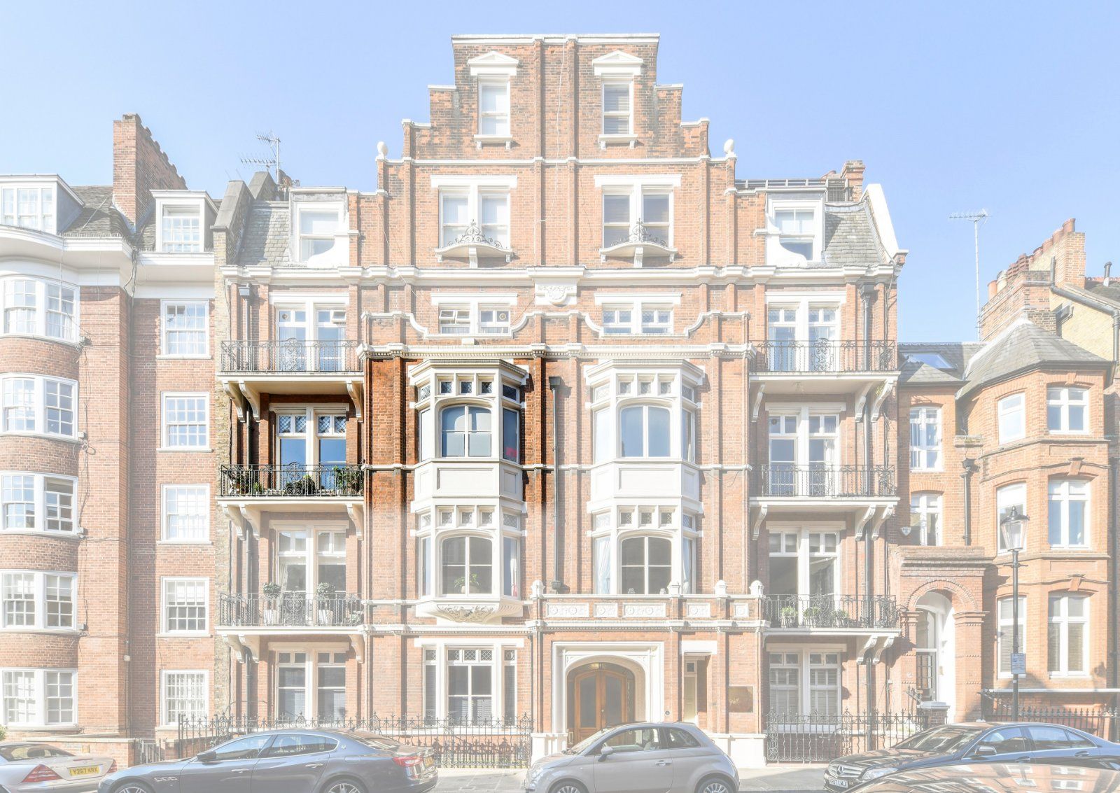 Shelley Court, Tite Street, Chelsea, London SW3