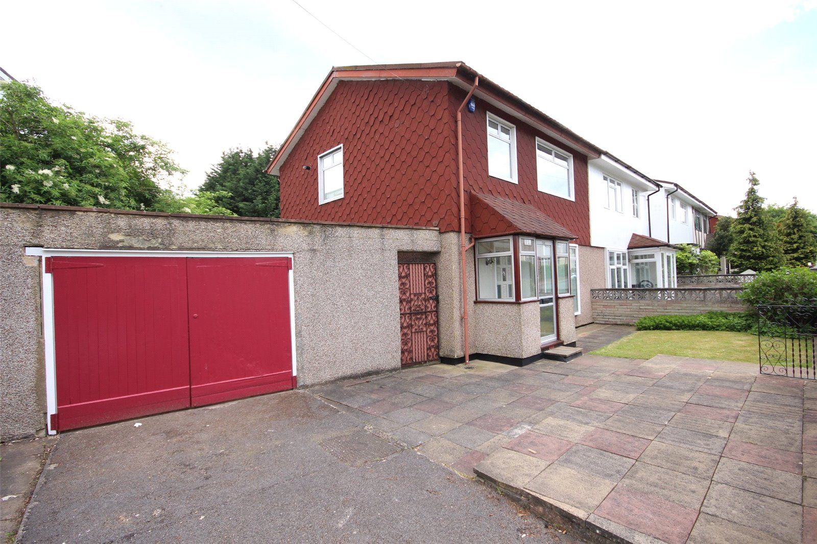 3 bed semidetached house to rent in Newmans Lane, Loughton IG10 Zoopla