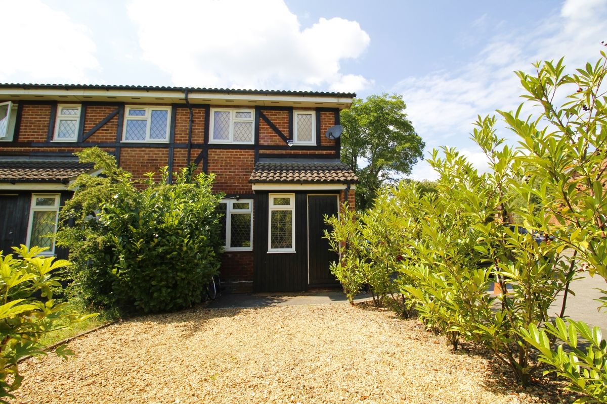 1 bed terraced house to rent in Heronfield, Englefield Green, Egham, Surrey TW20 Zoopla