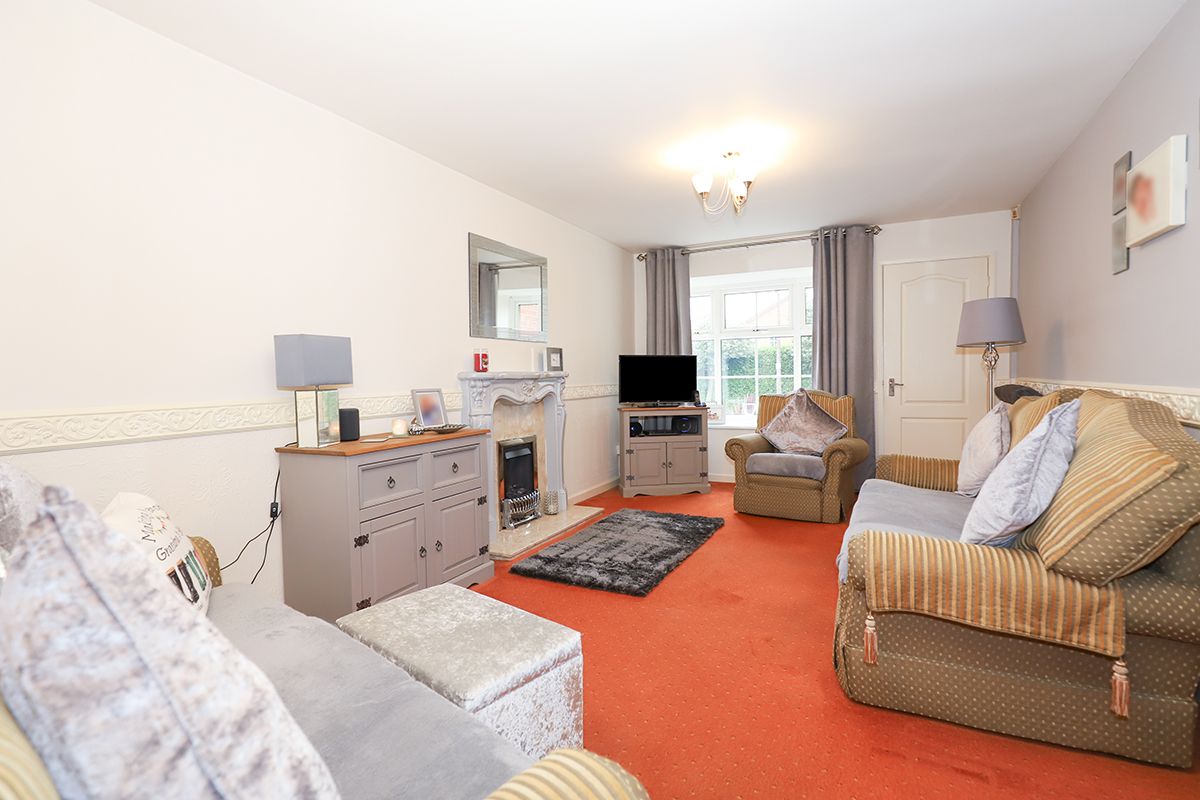 3 bed semidetached house for sale in b Avenue, Perton