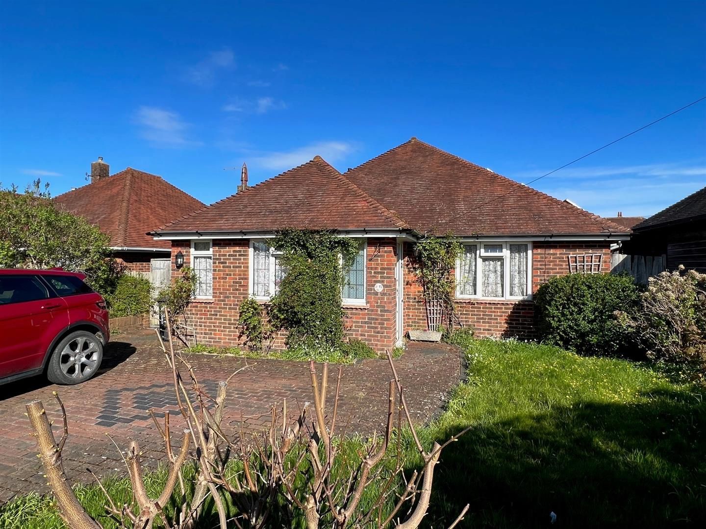 2 bed property for sale in Willingdon Way, Lower Willingdon, Eastbourne