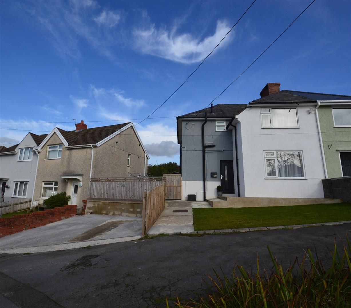 3 bed semidetached house for sale in Crescent Road, Gwaun Cae Gurwen