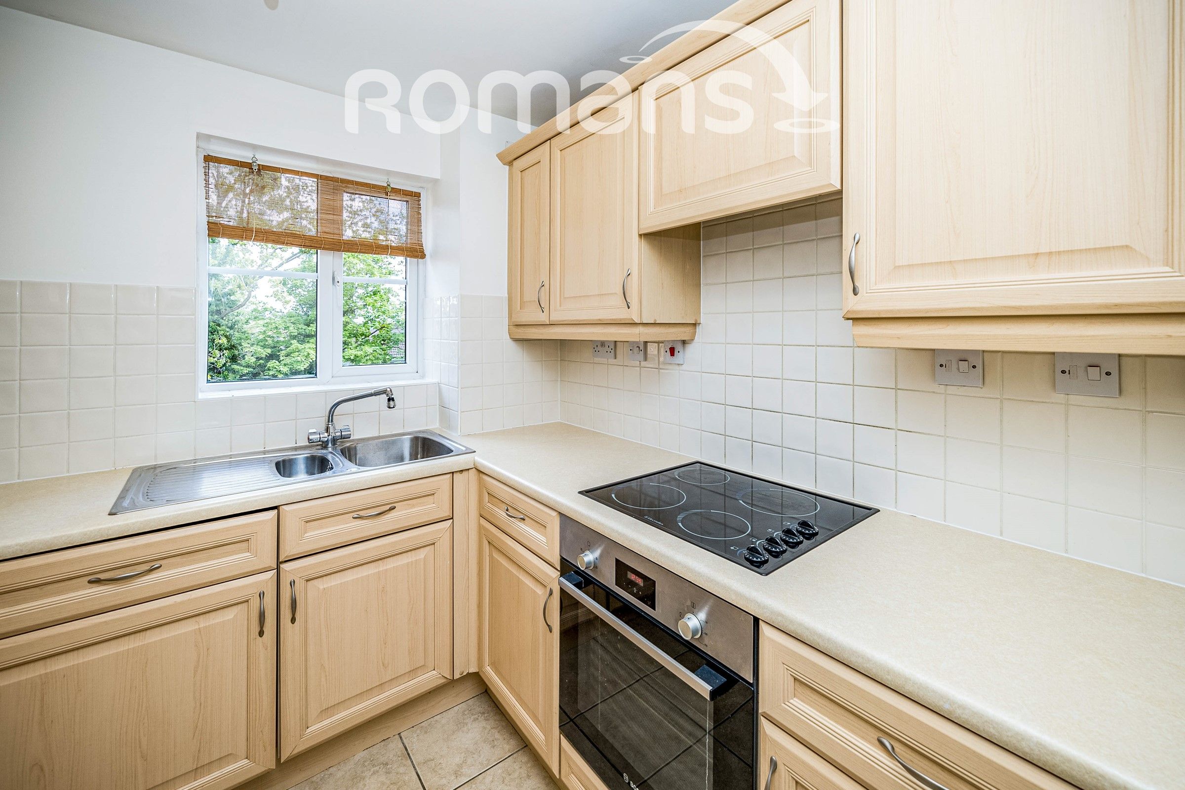 2 bed flat to rent in Princes Gate, High HP13 Zoopla