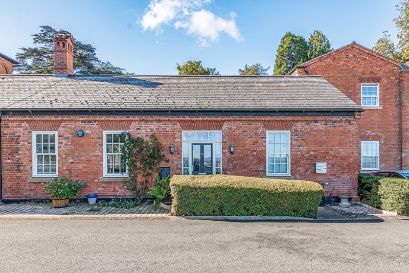 2 bed bungalow for sale in Stable Court, Hadzor, Droitwich WR9 Zoopla