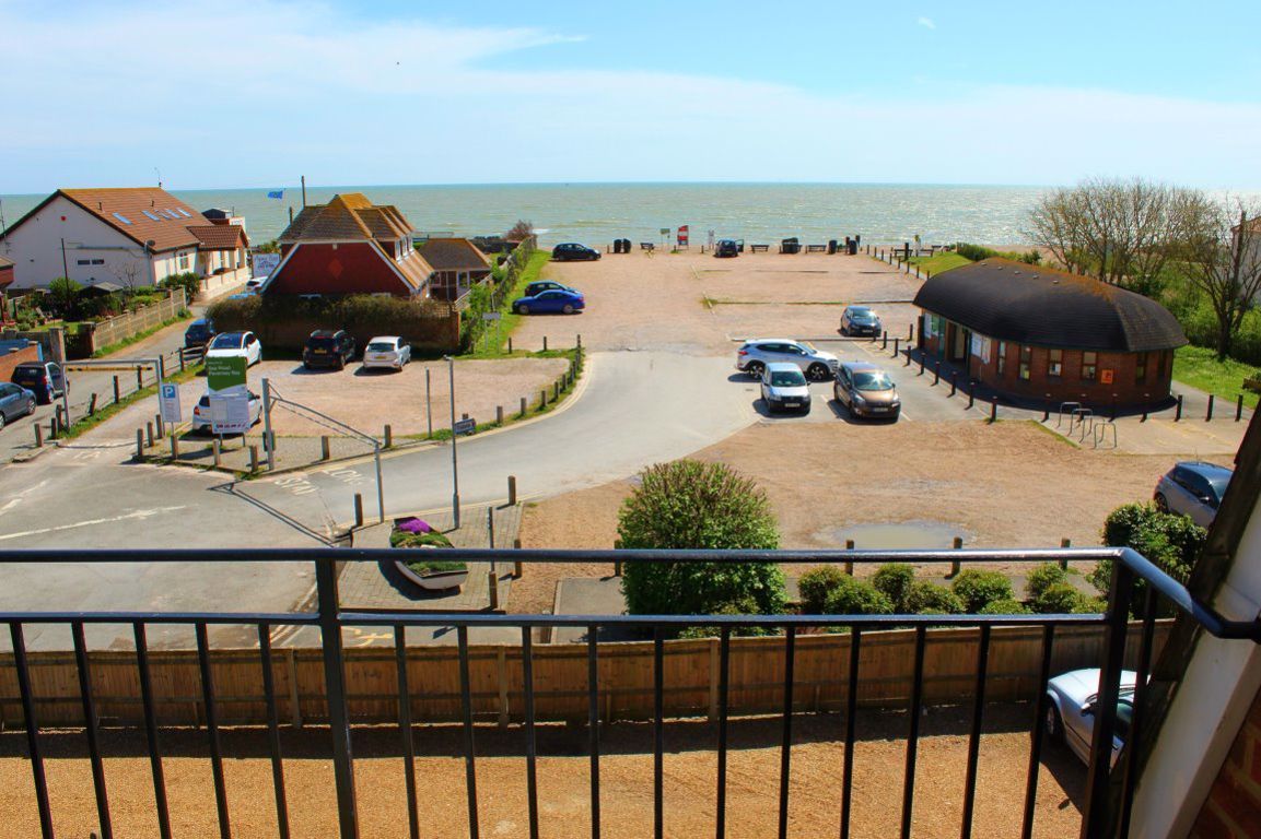 2 bed flat to rent in Eastbourne Road, Pevensey Bay BN24 Zoopla