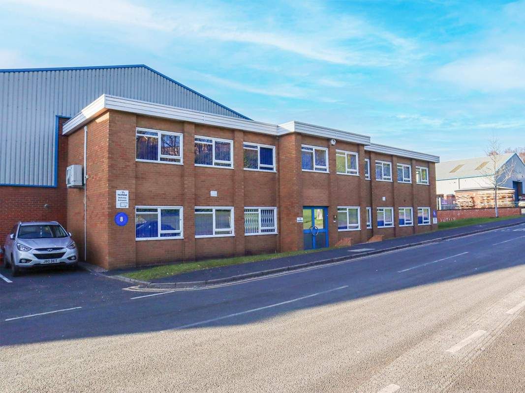 Light industrial to let in Building 8, Multipark Kingswinford